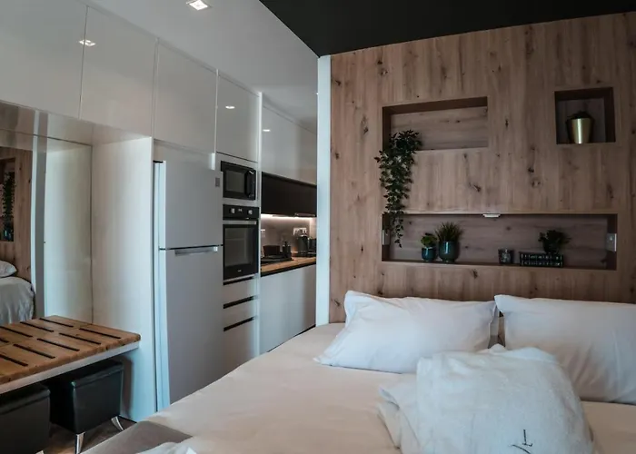 Cosea Living: Seaside Deluxe Suite In Harbour 107B